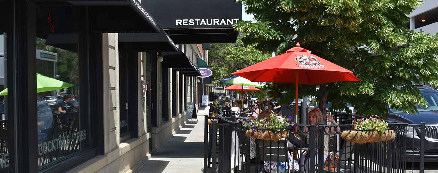 downtown outdoor restaurant and businesses